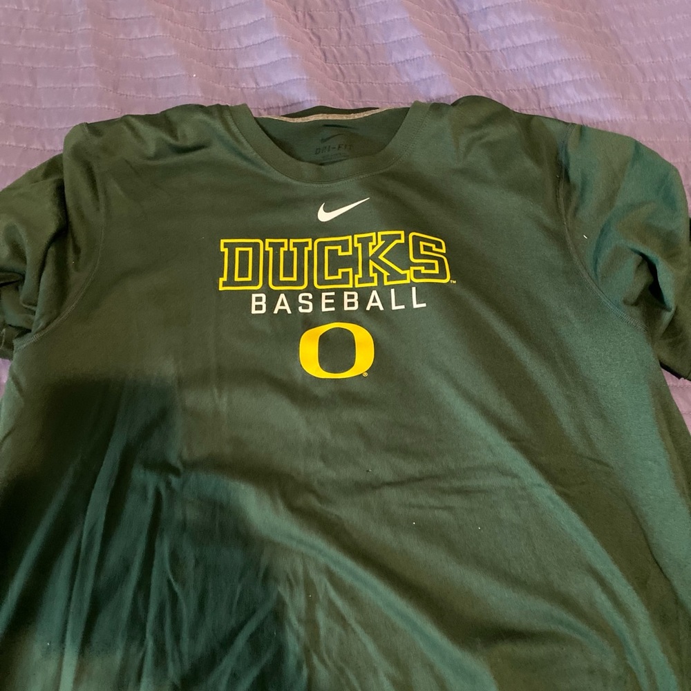 XL Nike Oregon baseball shirt